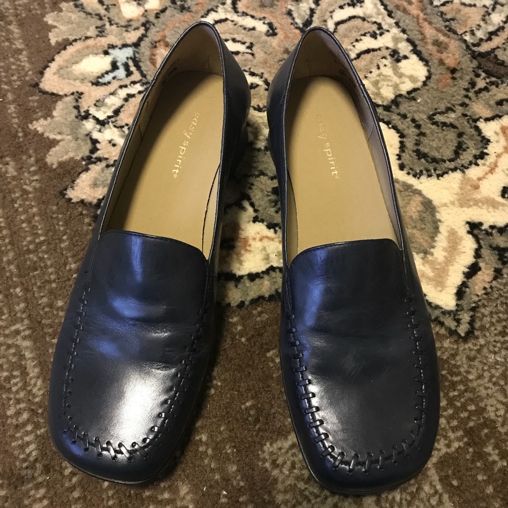 Easy Spirit lthr navy loafers size 8.5